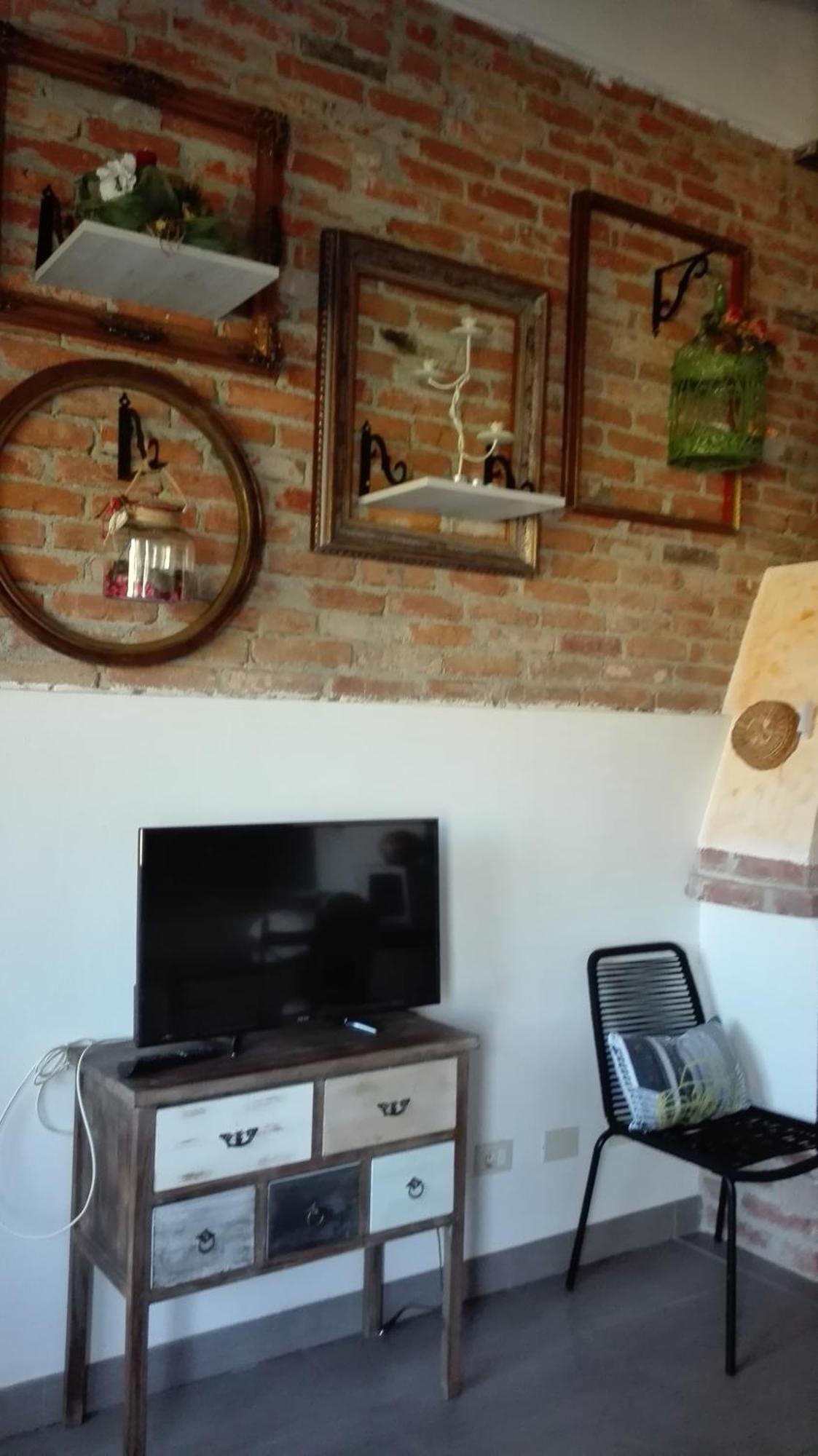 Ferienwohnung La Casa Nel Sole Alessandria Exterior foto